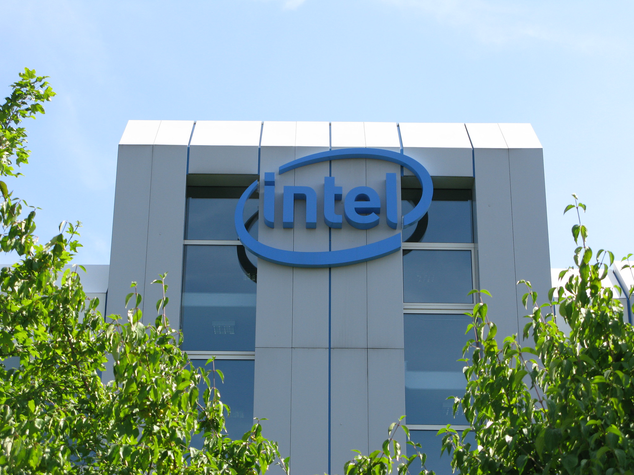 Intel delays construction of $18B German chip fab as it angles for more government funding